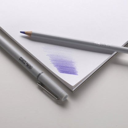 Sample paper of Winsor & Newton's Artist Bristol Paper A4 pad. Extra smooth with a violet pencil gradient. 